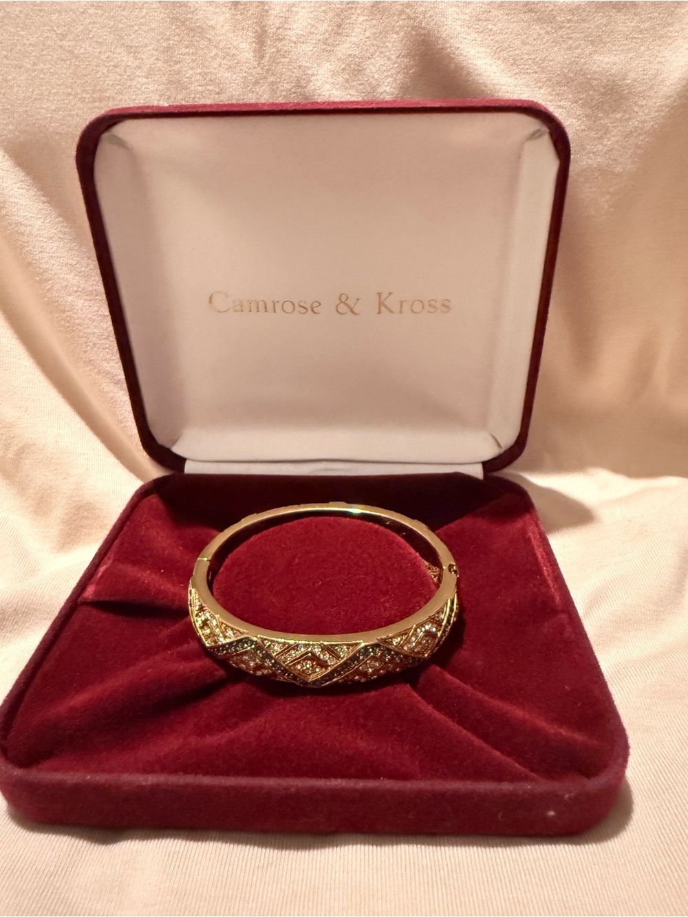 Vintage Camrose & Kross Jackie Kennedy SAPPHIRE SIOUX HINGED BANGLE GOLDTONE